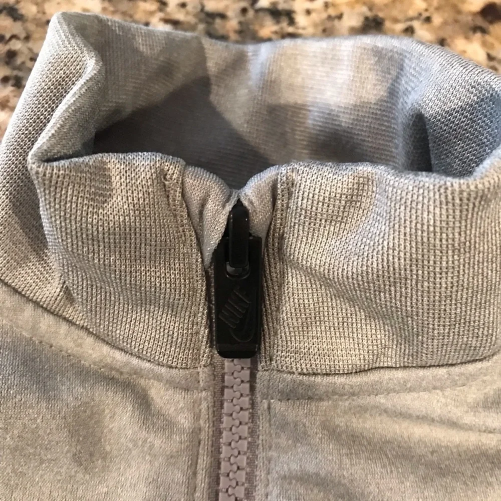 👟NIKE Zip Up Athletic Jacket
